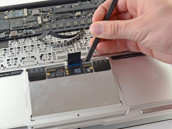 Thay-Trackpad-Macbook-04